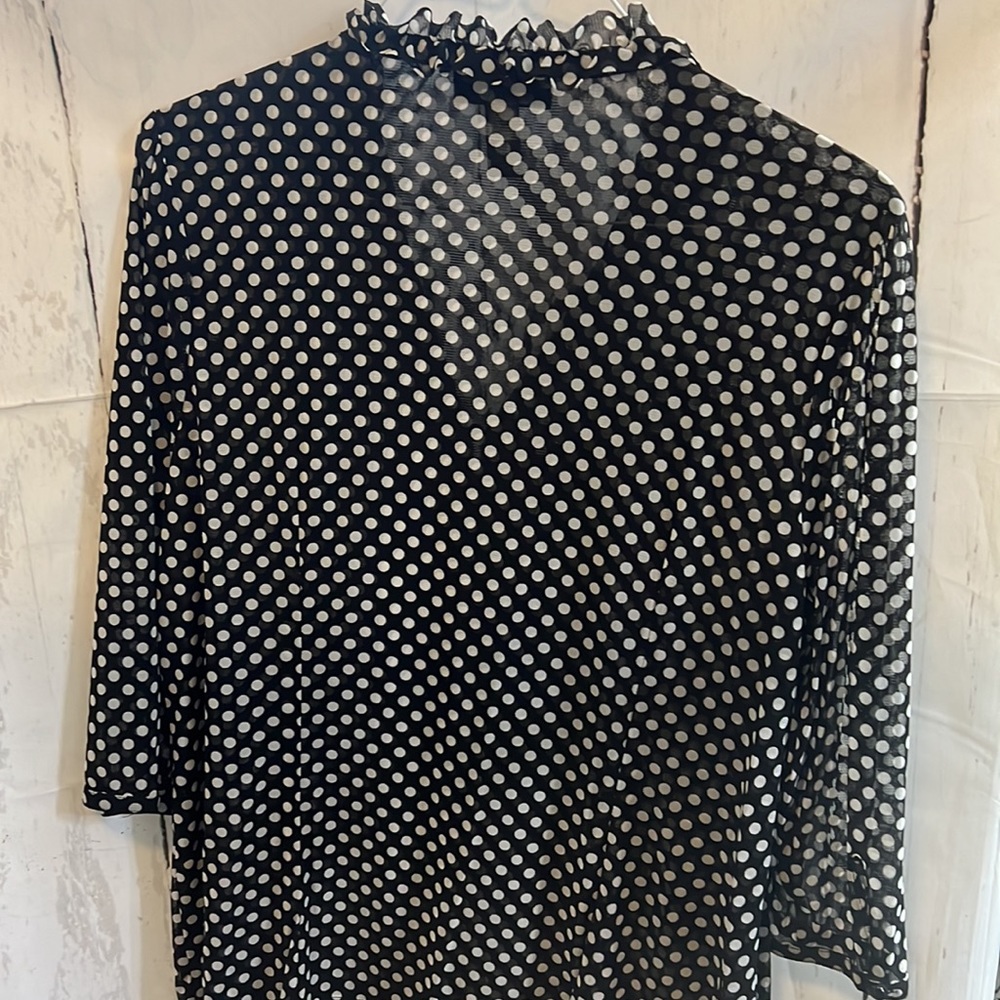 Polka dotted Top - Picture 5 of 5